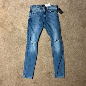 Forever 21 skinny ripped jeans